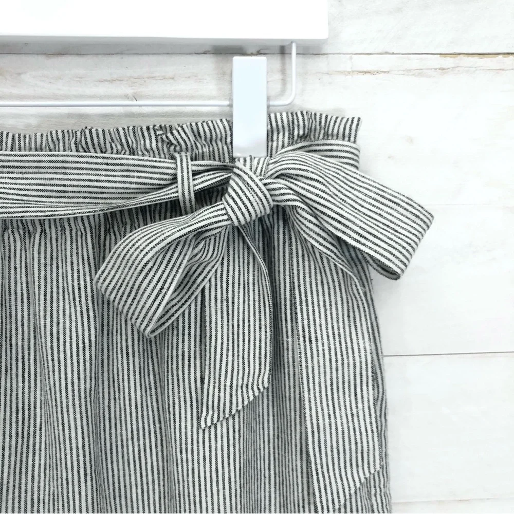 J. Crew Paper Bag Skirt • Sz M • White with Black Pinstripes • EUC - Picture 4 of 12